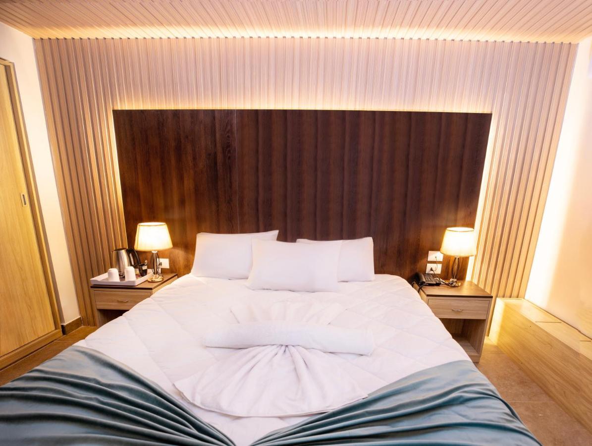 Blue Pyramids Eyes Hotel Al Kawm al Akhdar Exterior photo